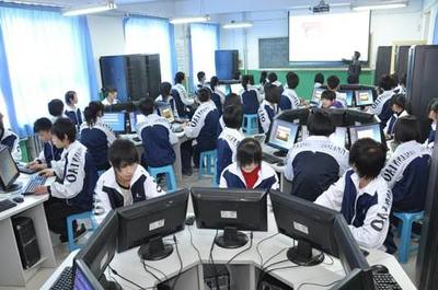 中專女生的熱門專業選擇 計算機軟件開發與運維服務的就業前景